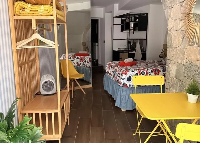 Art Historic House דירה